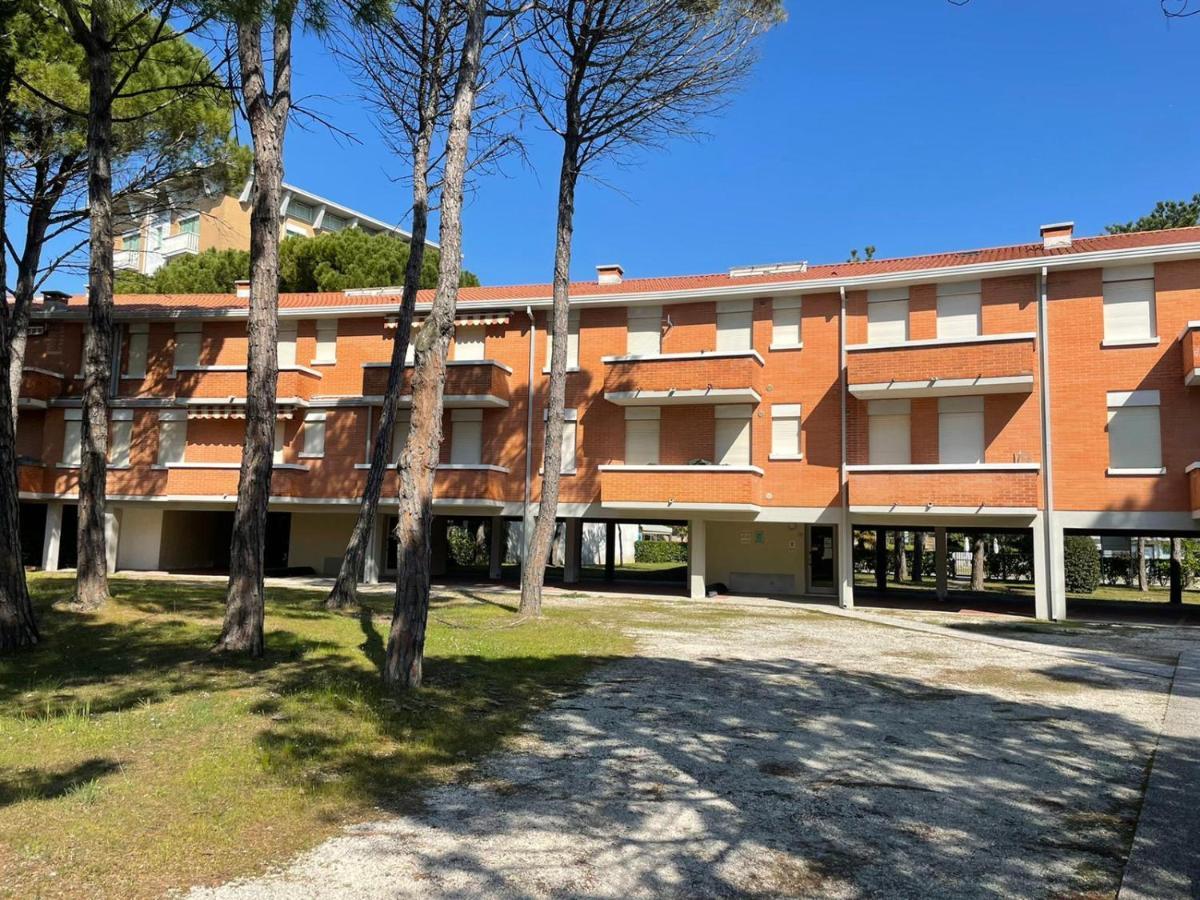 Condominio Splendid Bibione Eksteriør bilde